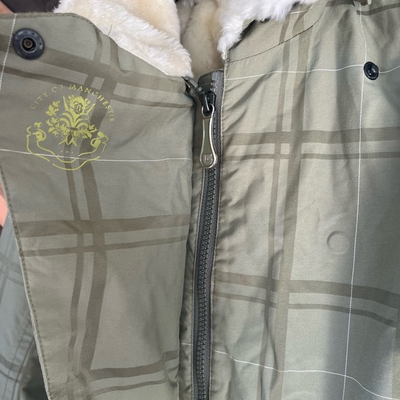 Women’s Burton Plaid Snowboard Jacket Size Small - Picture 3 of 16